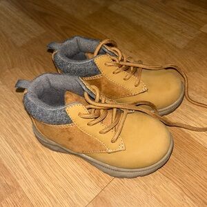 OshKosh B'gosh Tan and Gray Durable Ankle Boots